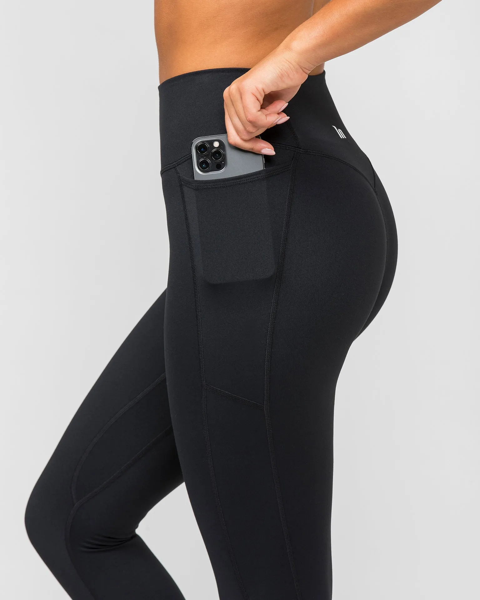 Agility Pocket Ankle Length Leggings - Black
