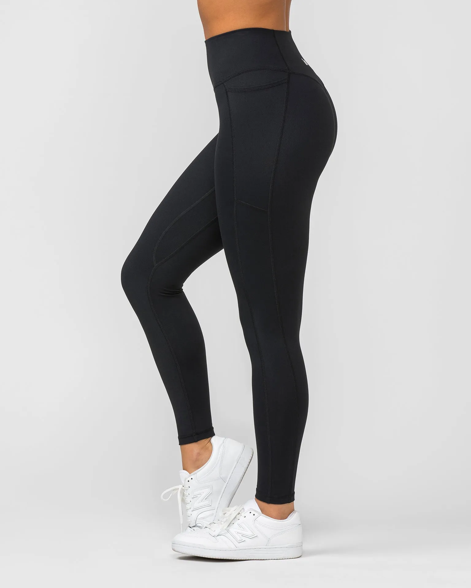Agility Pocket Ankle Length Leggings - Black