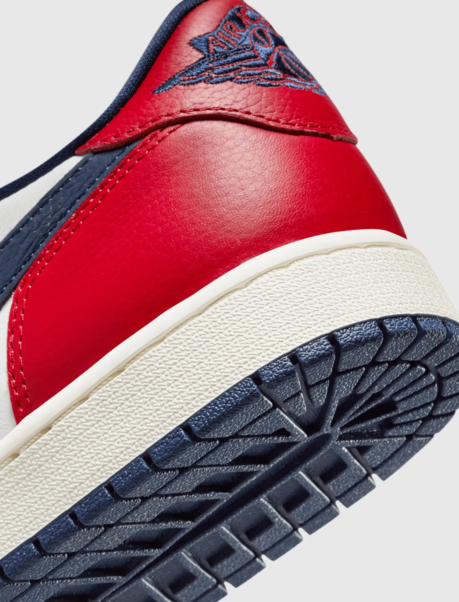 AIR JORDAN 1 LOW OG "HOWARD UNIVERSITY"