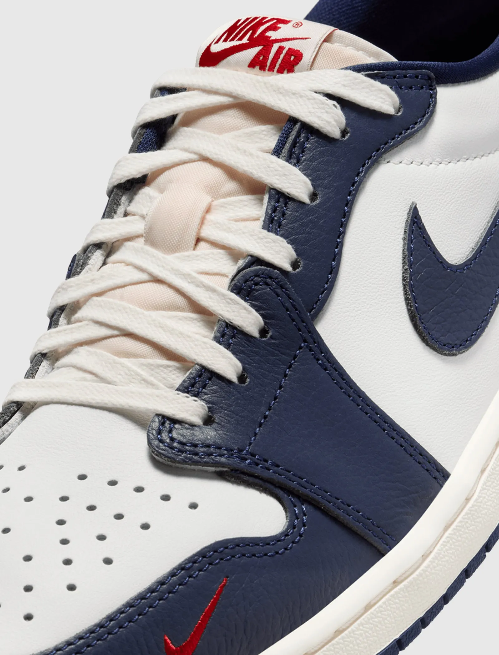 AIR JORDAN 1 LOW OG "HOWARD UNIVERSITY"
