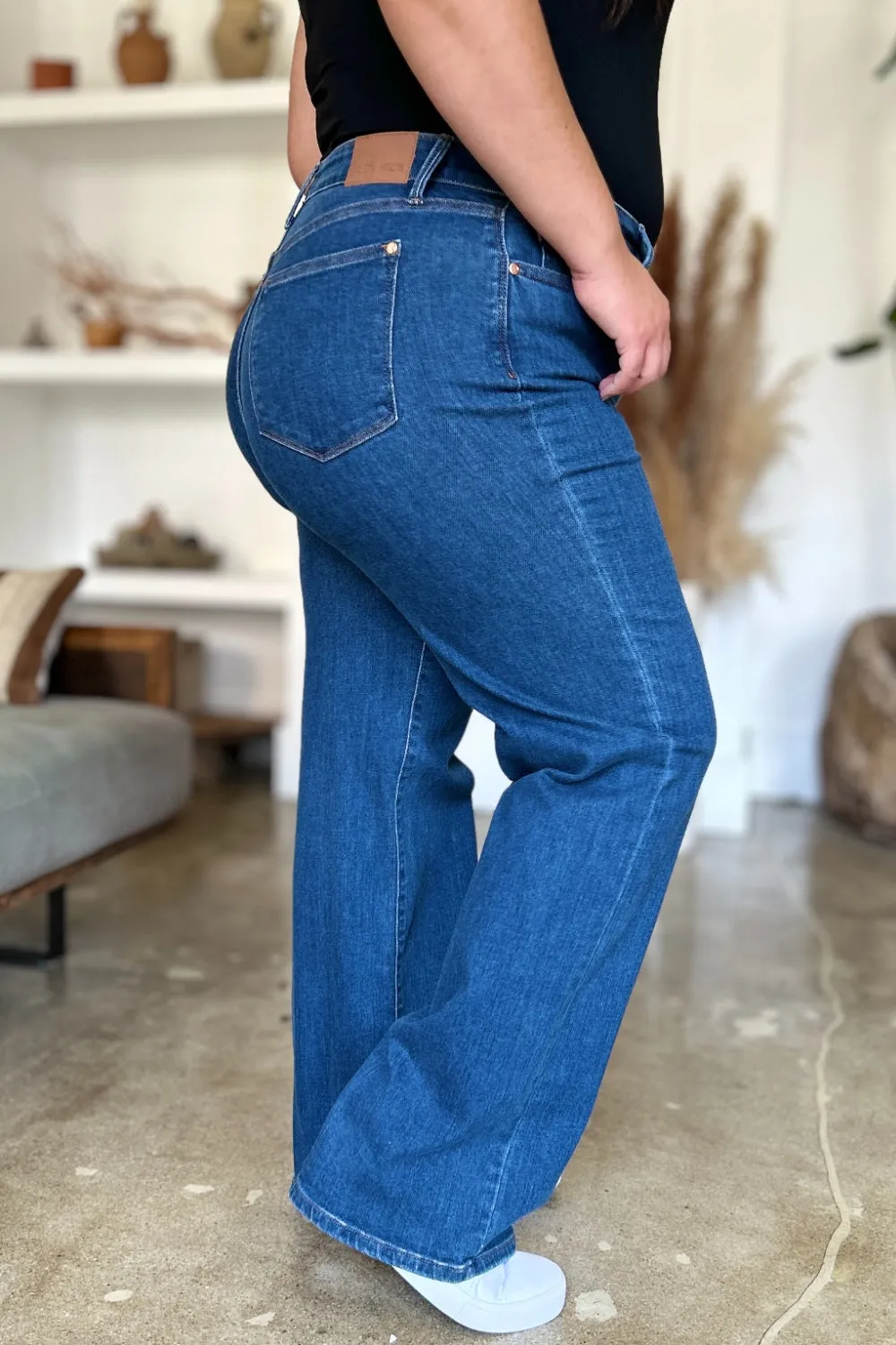 Judy Blue High Rise Straight Jeans ONLINE EXCLUSIVE