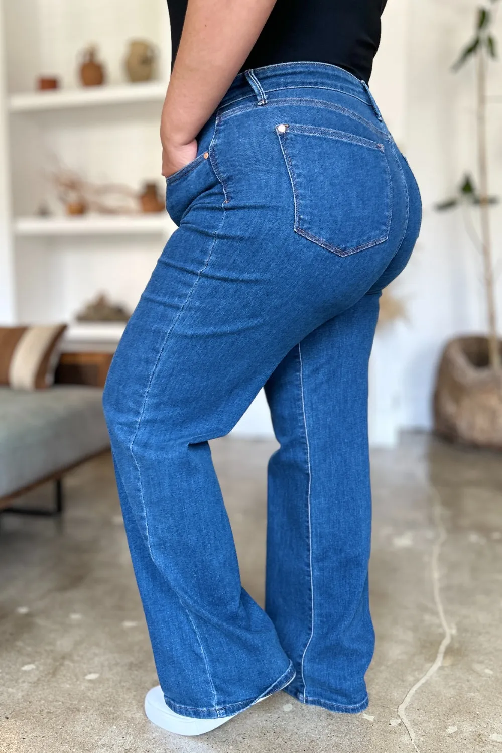Judy Blue High Rise Straight Jeans ONLINE EXCLUSIVE
