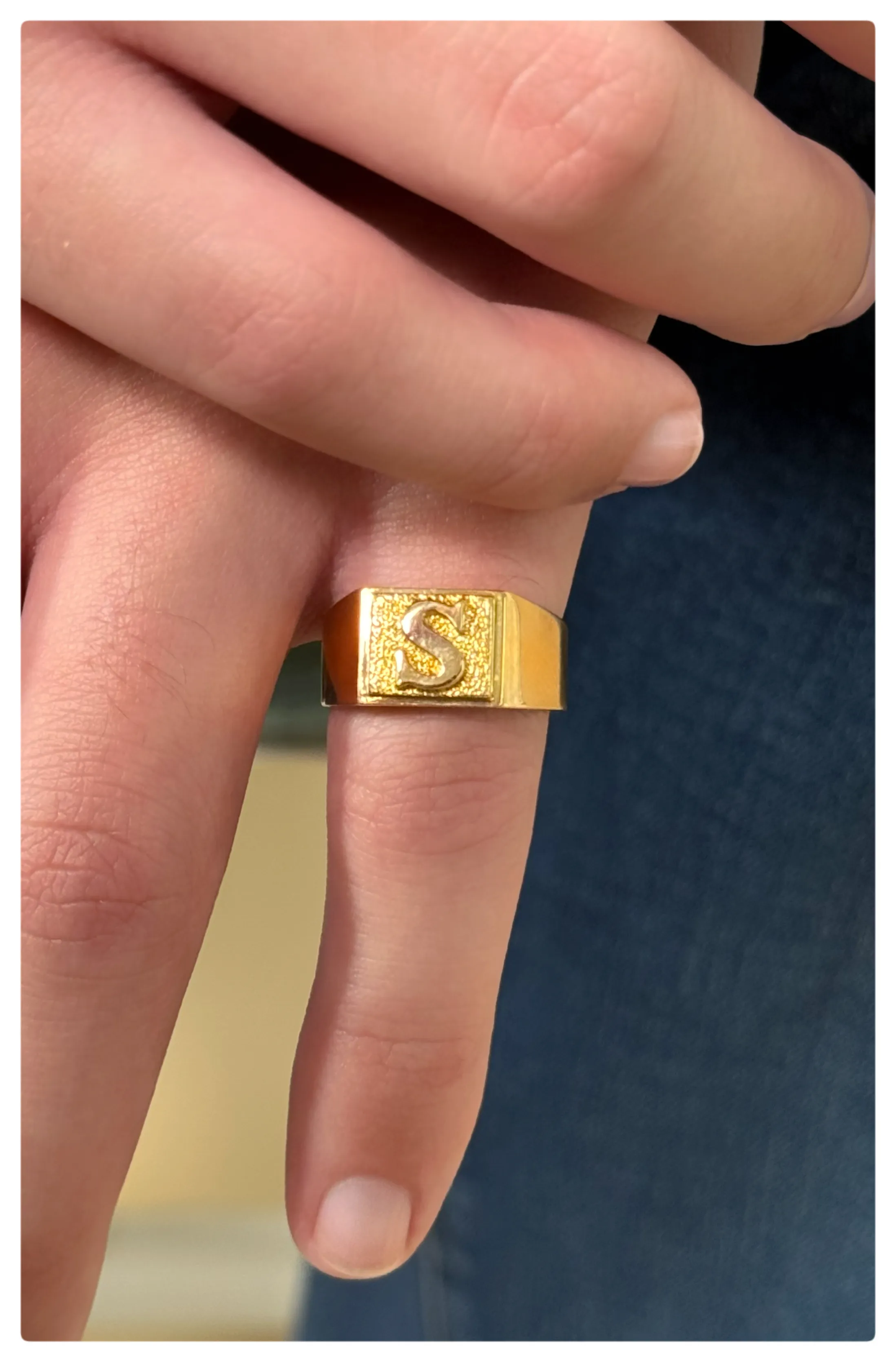 Letter Ring