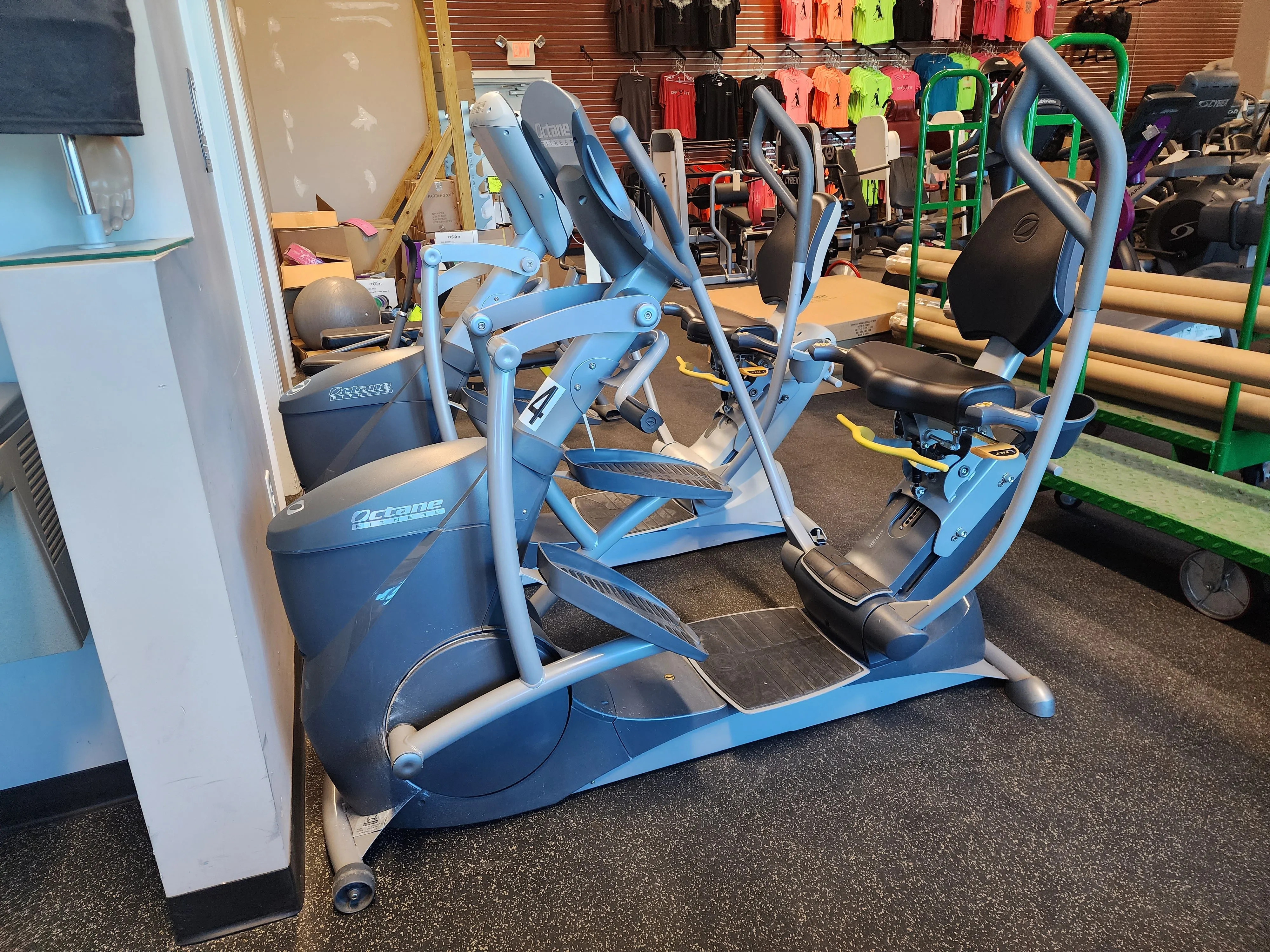 Octane Fitness XR6000 Recumbent Elliptical Crosstrainer
