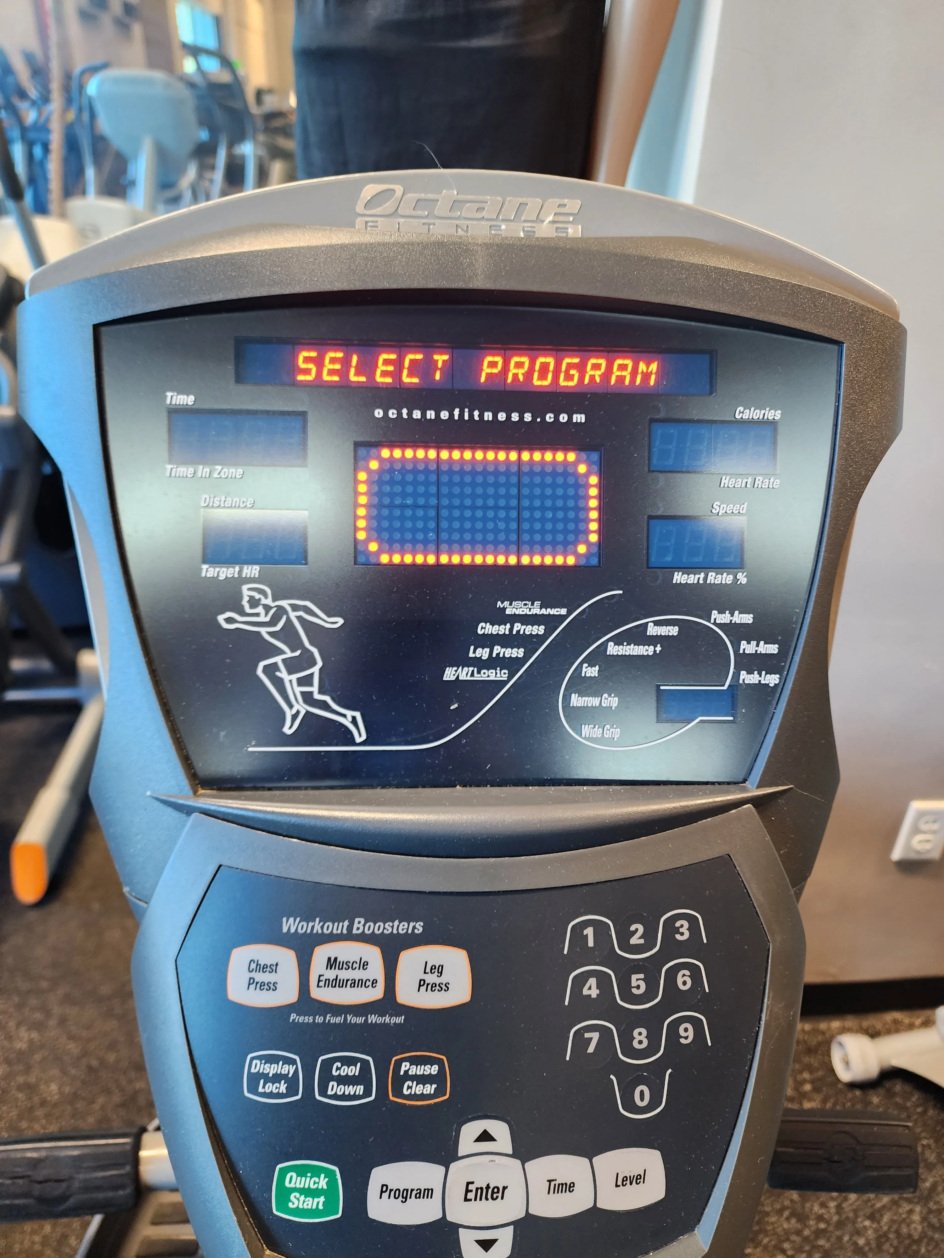 Octane Fitness XR6000 Recumbent Elliptical Crosstrainer