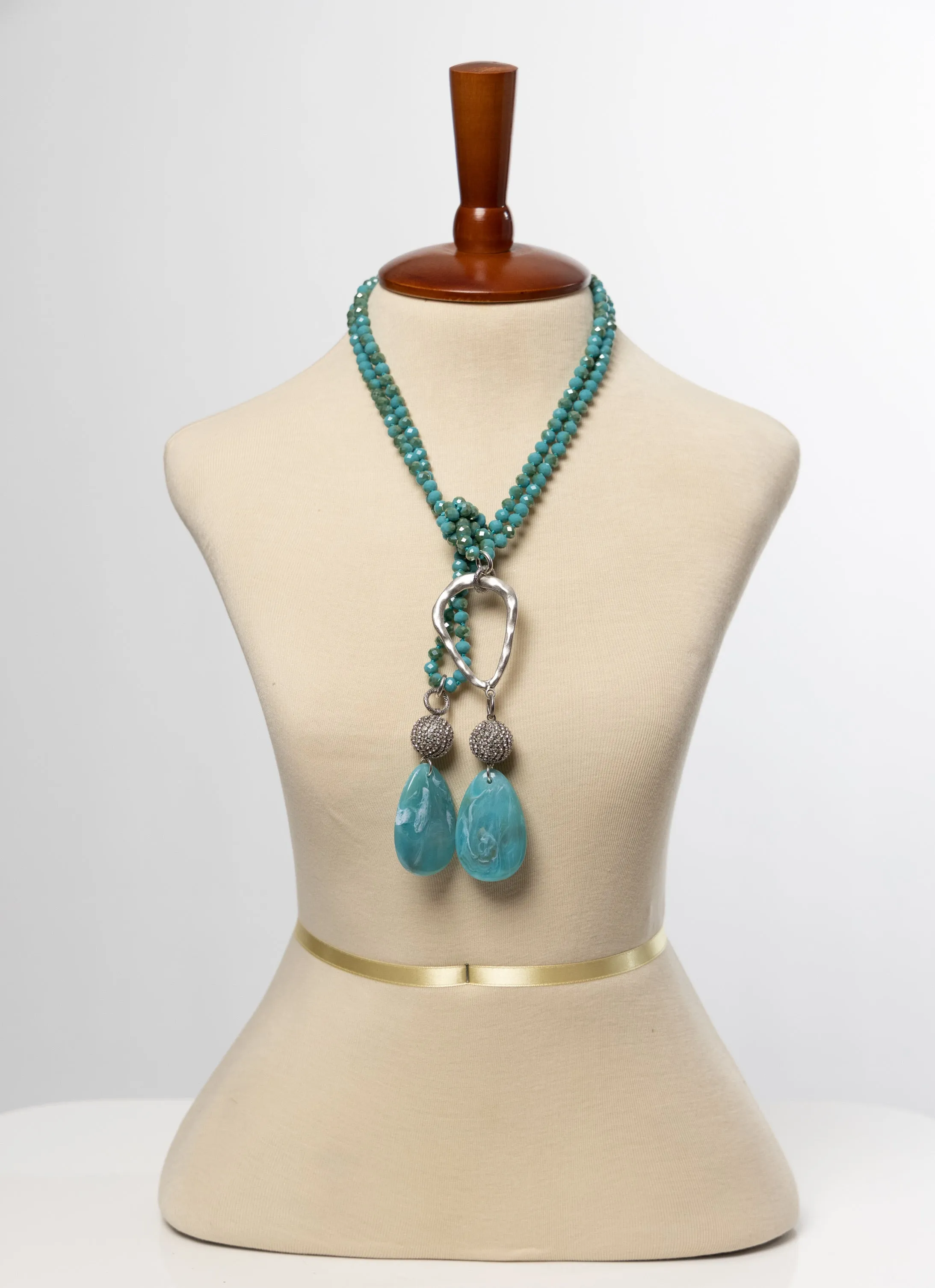 Pretty  Versatile  Turquoise Necklace