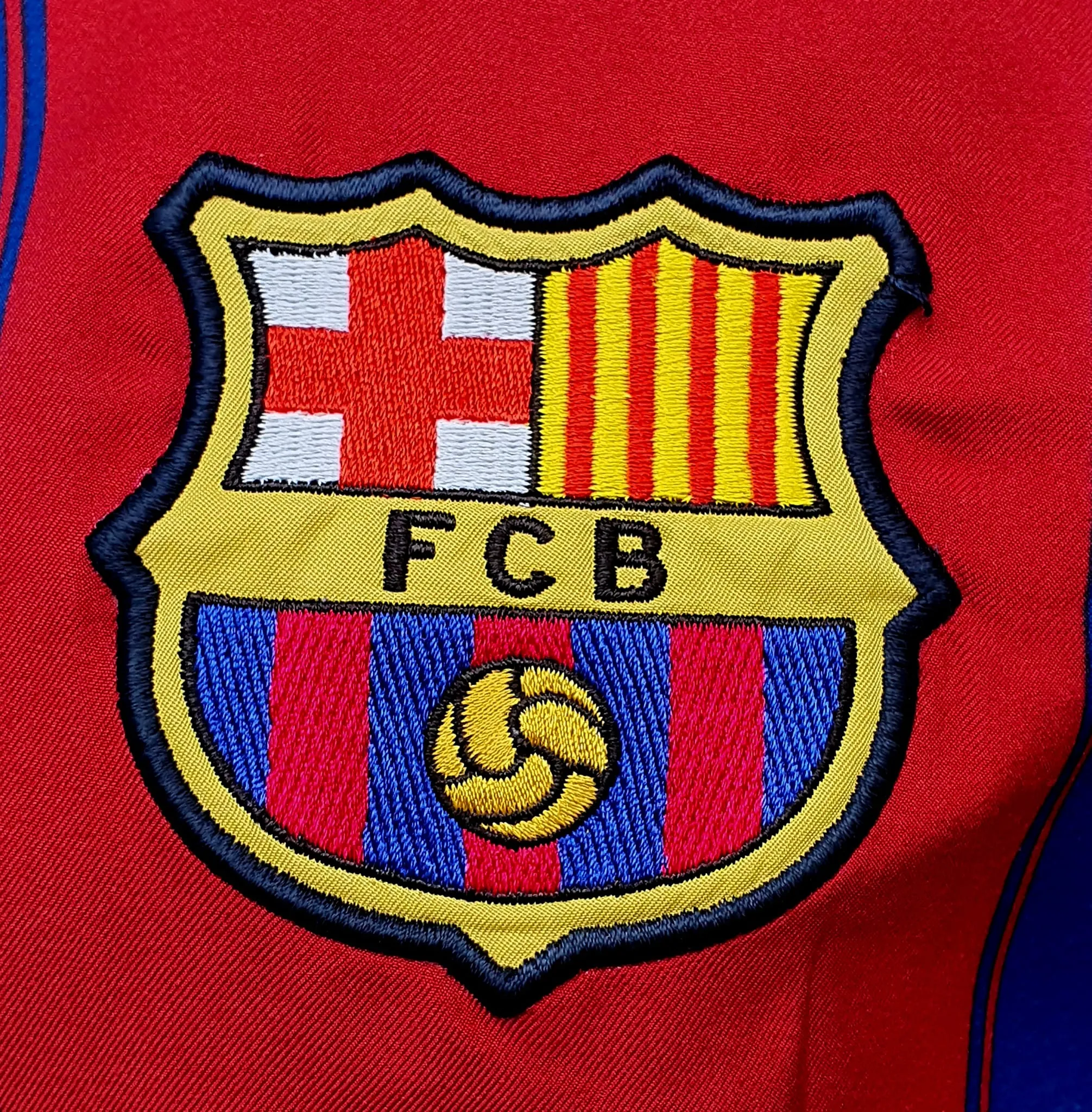 SPANISH LA LIGA BARCELONA FC 2003-2004 LA LIGA 2ND LEGENDARY RONALDINHO 10 JERSEY AUTHENTIC NIKE SHIRT CAMISETA MEDIUM  SOLD !!!