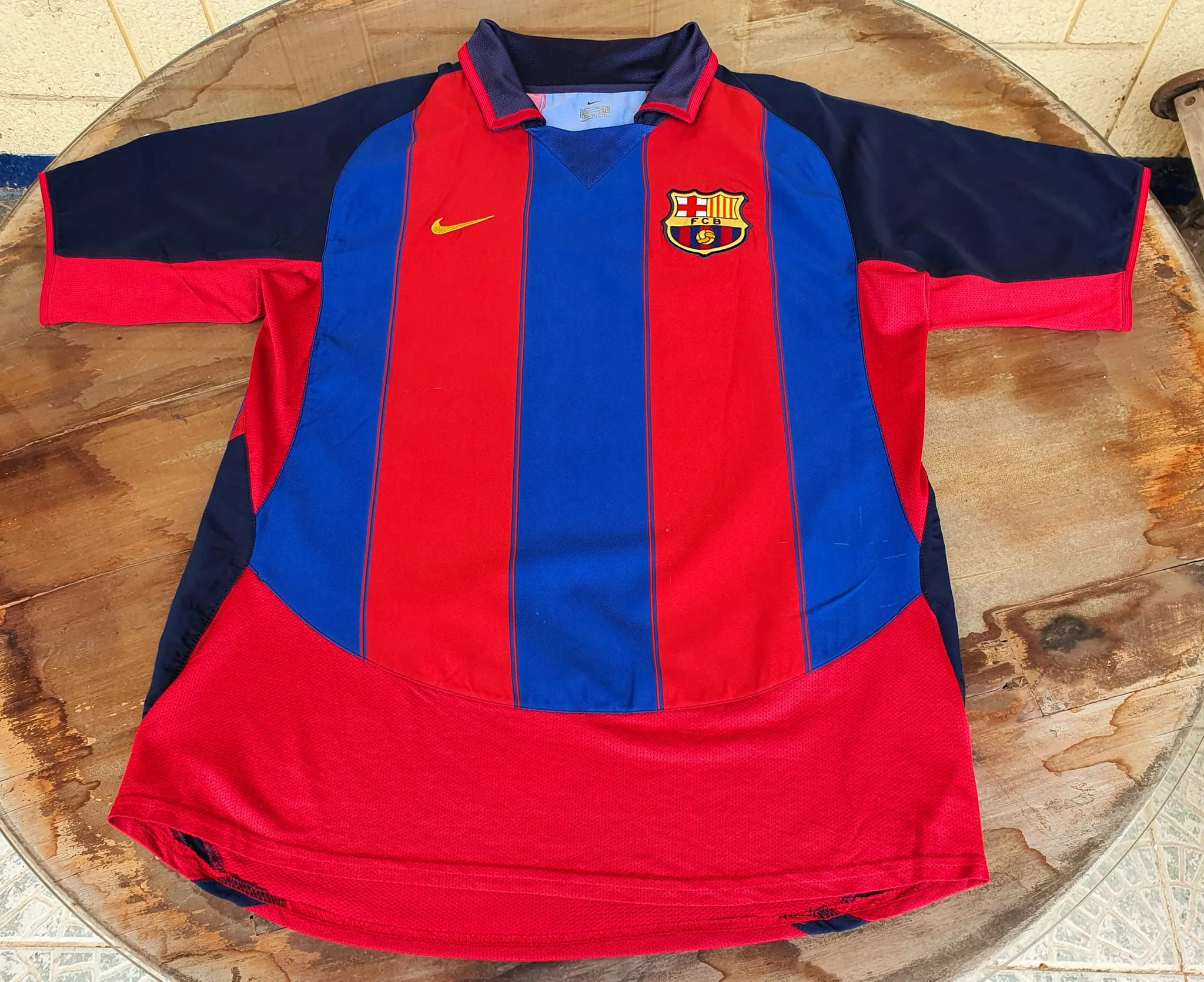 SPANISH LA LIGA BARCELONA FC 2003-2004 LA LIGA 2ND LEGENDARY RONALDINHO 10 JERSEY AUTHENTIC NIKE SHIRT CAMISETA MEDIUM  SOLD !!!