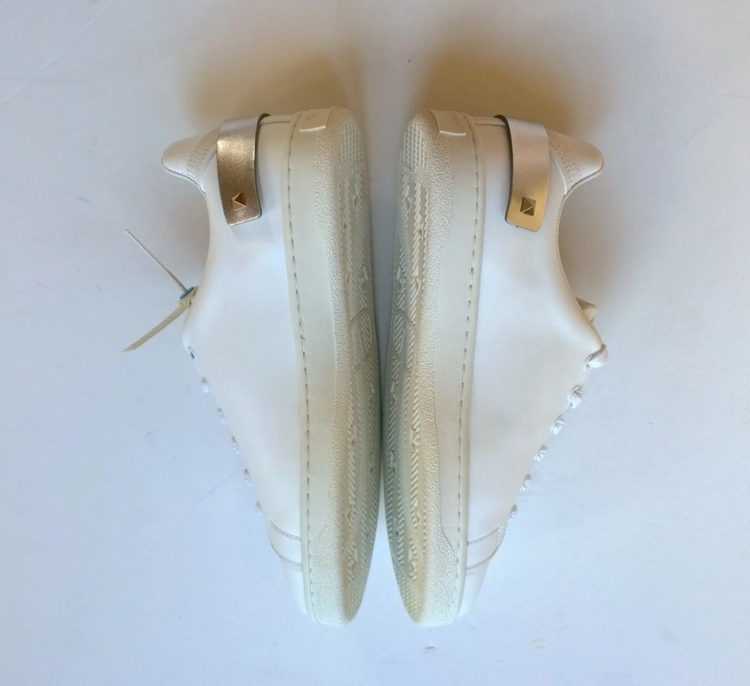 Valentino Garavani Backnet V-logo White Leather Trainers with Silver Tab Rockstud sneakers