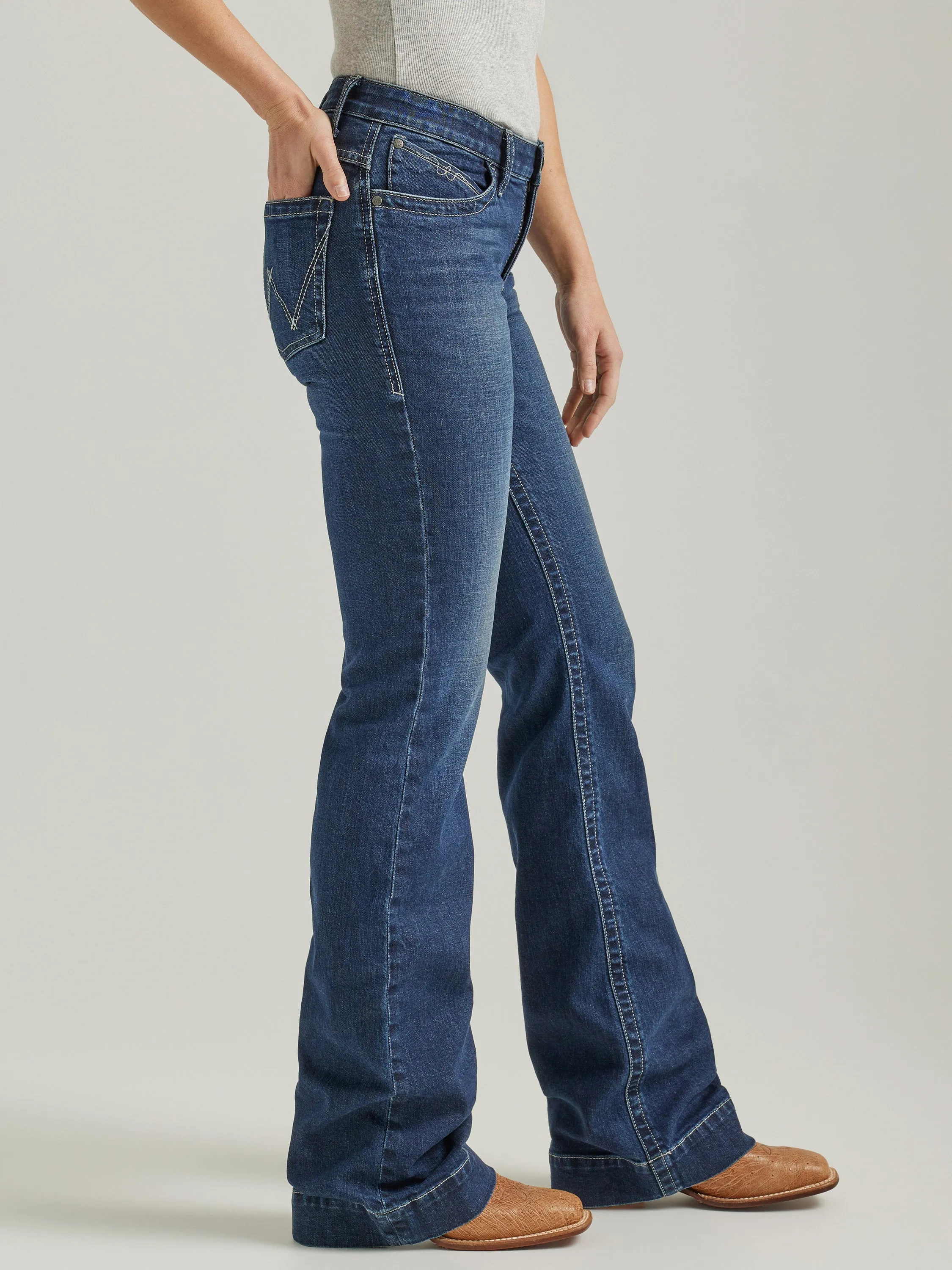 Wrangler Women's Ellery Willow Trouser Ultimate Riding Jean
